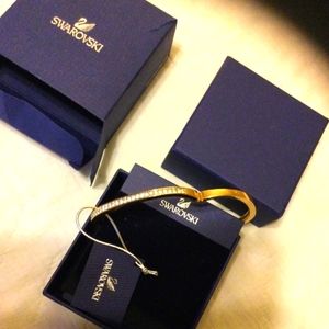 PRACTICALLY NEW Swarovski Swaroski Bangle Bracelet!